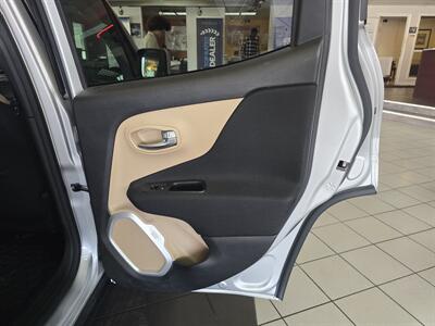 2015 Jeep Renegade Latitude 4DR SUV - Photo 15 - Hamilton, OH 45015