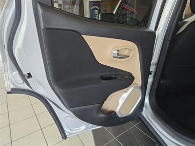 2015 Jeep Renegade Latitude 4DR SUV - Photo 10 - Hamilton, OH 45015