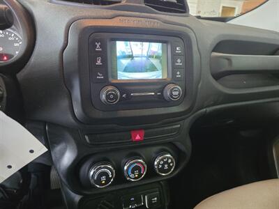 2015 Jeep Renegade Latitude 4DR SUV - Photo 20 - Hamilton, OH 45015