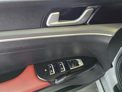 2021 Kia K5 GT-Line   - Photo 17 - Hamilton, OH 45015