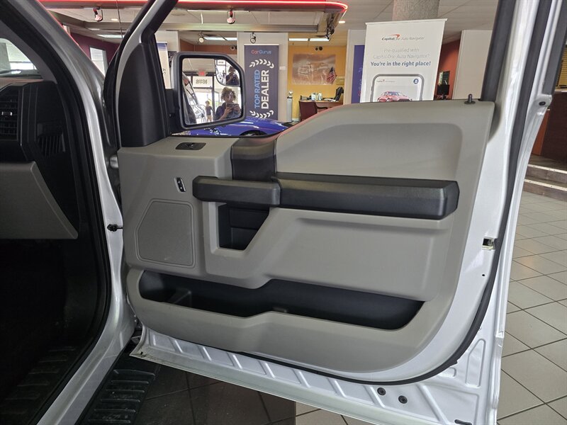2019 Ford F-150 XL SUPER CREW 4X4 - Photo 13 - Hamilton, OH 45015