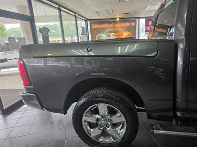 2016 RAM 1500 Big Horn/CREW CAB/HEMI/4X4   - Photo 32 - Hamilton, OH 45015
