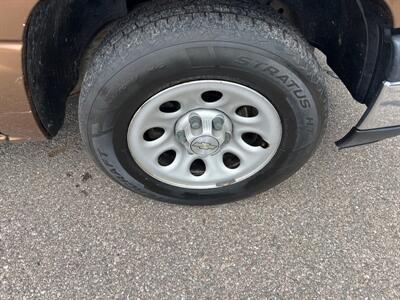 2006 Chevrolet Silverado 1500 Work Truck 2DR REGULAR CAB   - Photo 24 - Hamilton, OH 45015
