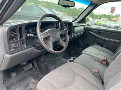 2006 Chevrolet Silverado 1500 Work Truck 2DR REGULAR CAB   - Photo 11 - Hamilton, OH 45015