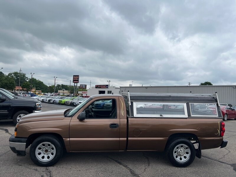 2006 Chevrolet Silverado 1500 Work Truck 2DR REGULAR CAB - Photo 1 - Hamilton, OH 45015