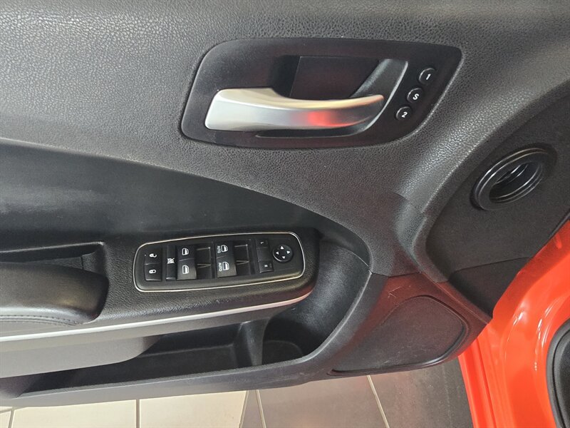 2020 Dodge Charger SXT 4DR SEDAN - Photo 18 - Hamilton, OH 45015