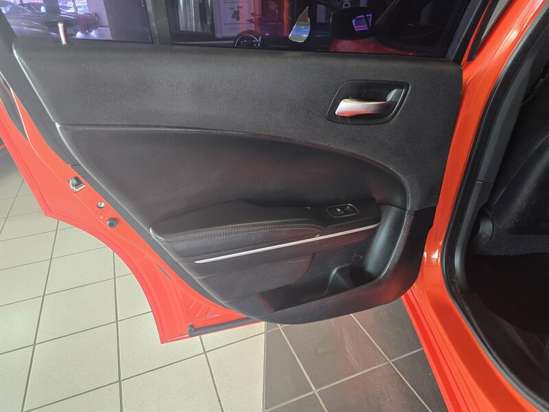 2020 Dodge Charger SXT 4DR SEDAN - Photo 10 - Hamilton, OH 45015