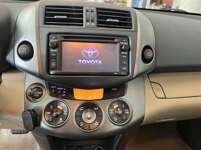 2012 Toyota RAV4 Limited   - Photo 15 - Hamilton, OH 45015