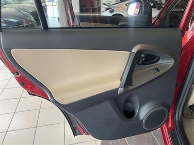 2012 Toyota RAV4 Limited   - Photo 24 - Hamilton, OH 45015