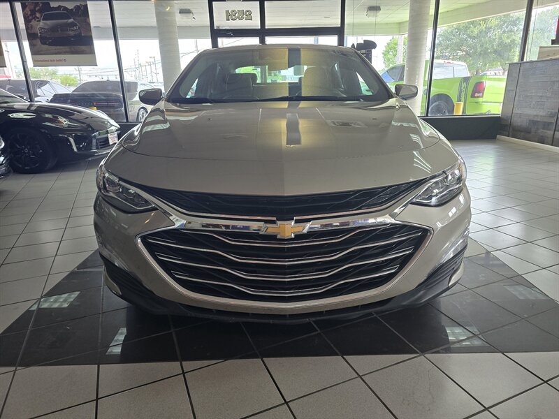 2024 Chevrolet Malibu LT 4DR SEDAN - Photo 2 - Hamilton, OH 45015