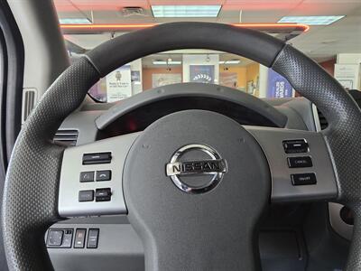 2020 Nissan Frontier SV CREW CAB   - Photo 23 - Hamilton, OH 45015