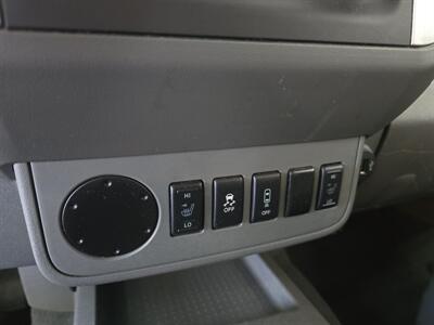 2020 Nissan Frontier SV CREW CAB   - Photo 19 - Hamilton, OH 45015