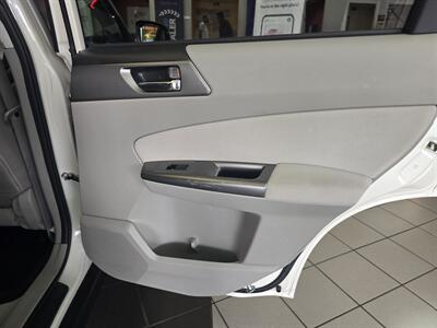2012 Subaru Forester 2.5X Touring 4DR WAGON AWD - Photo 15 - Hamilton, OH 45015