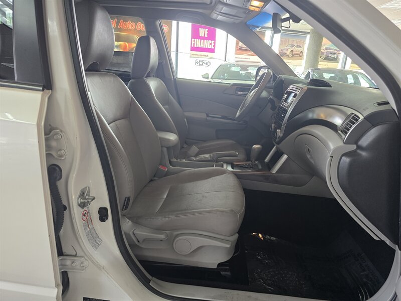 2012 Subaru Forester 2.5X Touring 4DR WAGON AWD - Photo 14 - Hamilton, OH 45015