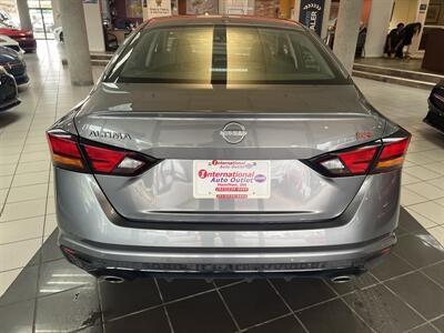 2024 Nissan Altima 2.5 SR   - Photo 7 - Hamilton, OH 45015