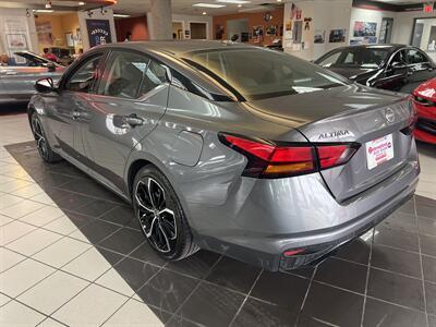 2024 Nissan Altima 2.5 SR   - Photo 8 - Hamilton, OH 45015