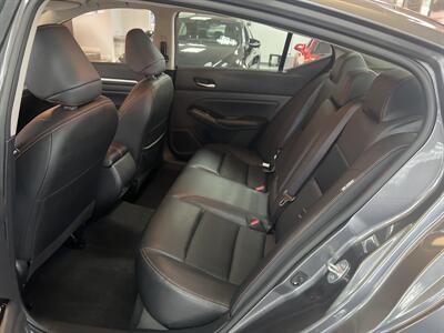 2024 Nissan Altima 2.5 SR   - Photo 20 - Hamilton, OH 45015