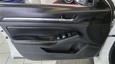 2024 Nissan Altima 2.5 SR 4DR SEDAN - Photo 18 - Hamilton, OH 45015