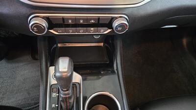 2024 Nissan Altima 2.5 SR 4DR SEDAN - Photo 17 - Hamilton, OH 45015