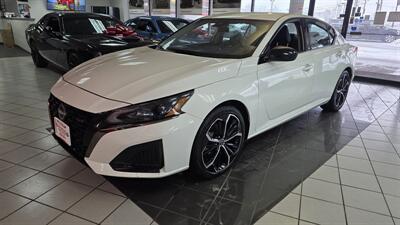 2024 Nissan Altima 2.5 SR 4DR SEDAN - Photo 1 - Hamilton, OH 45015