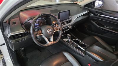 2024 Nissan Altima 2.5 SR 4DR SEDAN - Photo 11 - Hamilton, OH 45015