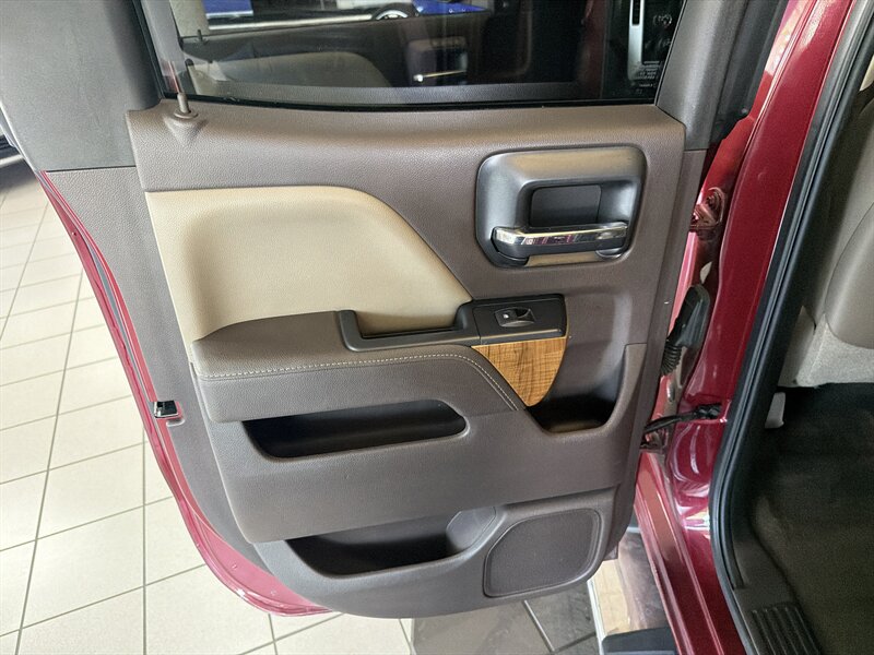 2015 GMC Sierra 1500 SLT - Photo 11 - Hamilton, OH 45015