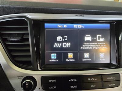 2021 Hyundai Accent SEL 4DR SEDAN   - Photo 25 - Hamilton, OH 45015