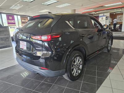 2025 Mazda CX-5 2.5 S Preferred   - Photo 4 - Hamilton, OH 45015