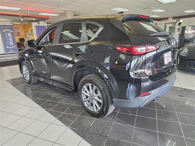 2025 Mazda CX-5 2.5 S Preferred   - Photo 6 - Hamilton, OH 45015