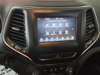 2019 Jeep Cherokee Latitude 4DR SUV   - Photo 26 - Hamilton, OH 45015