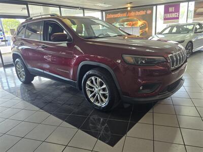 2019 Jeep Cherokee Latitude 4DR SUV   - Photo 3 - Hamilton, OH 45015