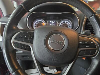 2019 Jeep Cherokee Latitude 4DR SUV   - Photo 29 - Hamilton, OH 45015
