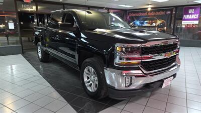 2018 Chevrolet Silverado 1500 LT-CREW CAB-4X4 - Photo 4 - Hamilton, OH 45015