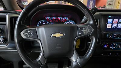 2018 Chevrolet Silverado 1500 LT-CREW CAB-4X4 - Photo 14 - Hamilton, OH 45015