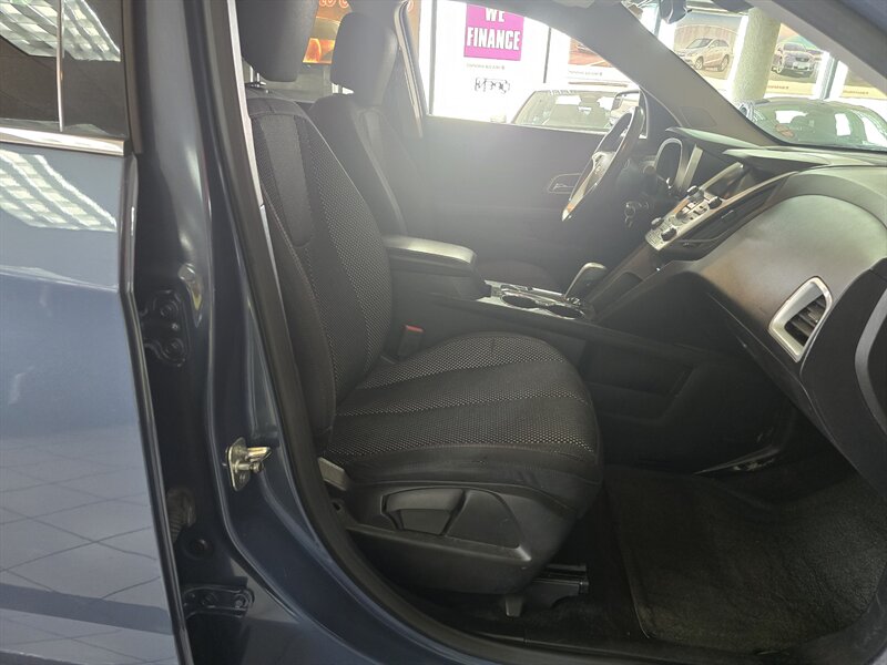 2012 Chevrolet Equinox LT 4DR SUV w/1LT - Photo 14 - Hamilton, OH 45015