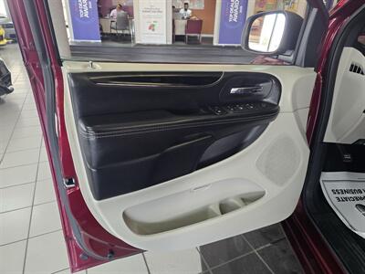2019 Dodge Grand Caravan SXT 4DR MINI-VAN - Photo 7 - Hamilton, OH 45015
