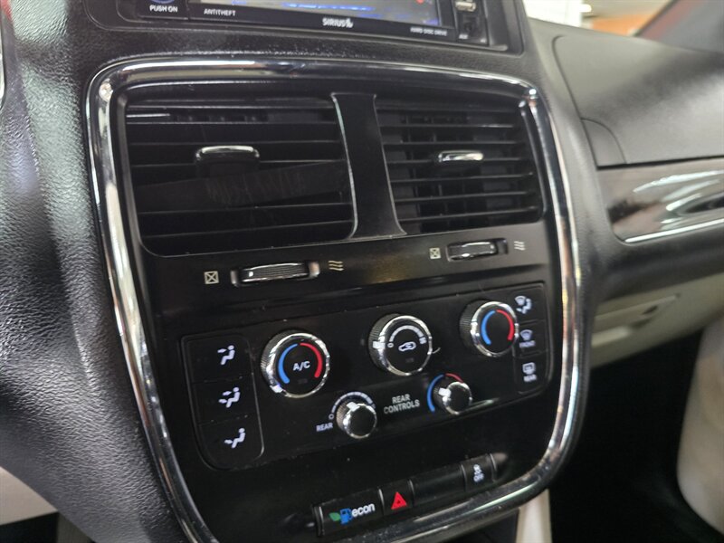 2019 Dodge Grand Caravan SXT 4DR MINI-VAN - Photo 20 - Hamilton, OH 45015