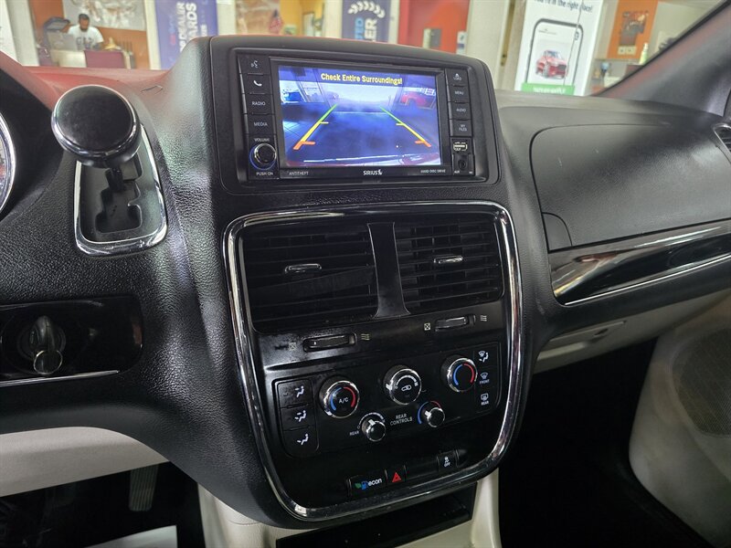 2019 Dodge Grand Caravan SXT 4DR MINI-VAN - Photo 22 - Hamilton, OH 45015