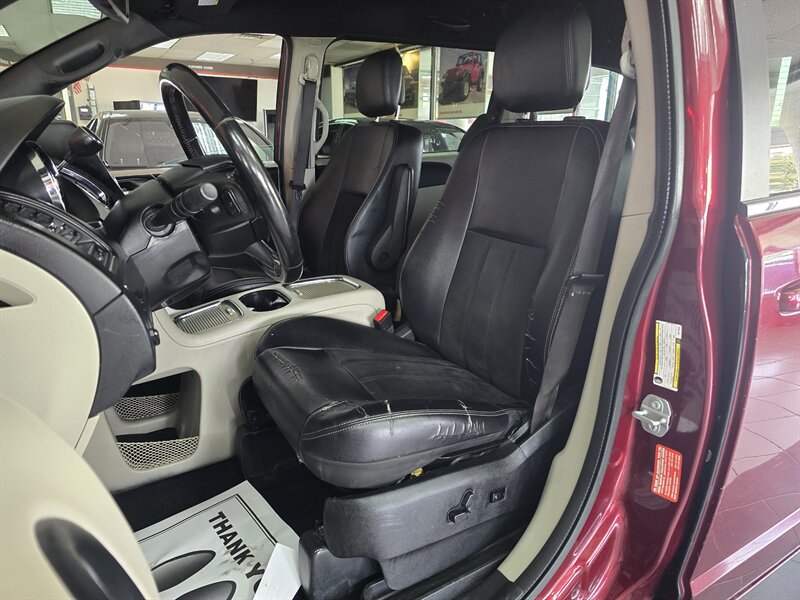 2019 Dodge Grand Caravan SXT 4DR MINI-VAN - Photo 9 - Hamilton, OH 45015