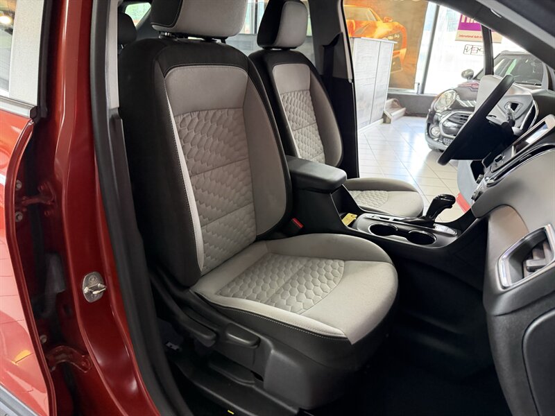2020 Chevrolet Equinox LS - Photo 27 - Hamilton, OH 45015