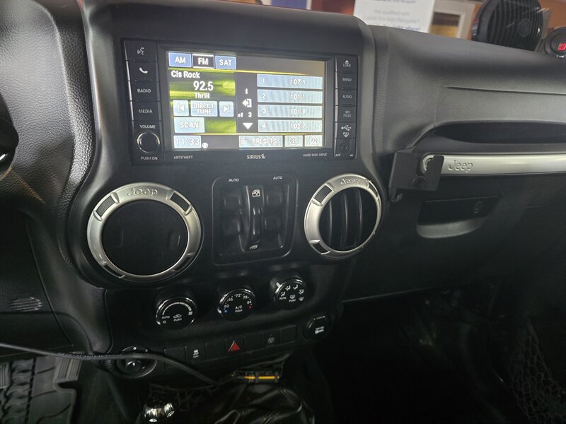 2013 Jeep Wrangler Sahara - Photo 14 - Hamilton, OH 45015