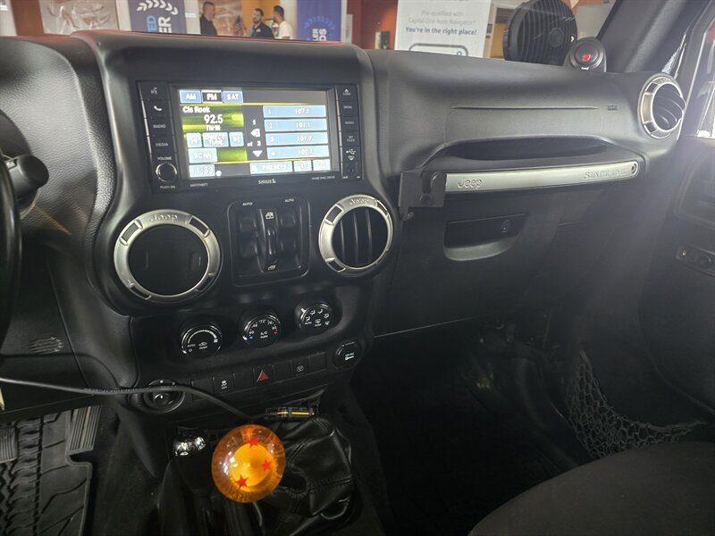 2013 Jeep Wrangler Sahara - Photo 17 - Hamilton, OH 45015