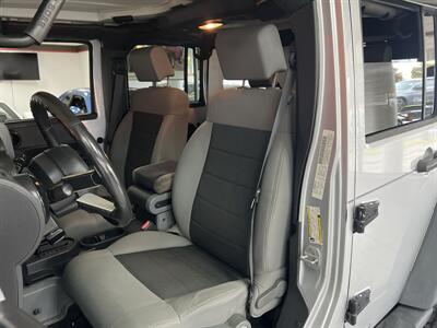 2008 Jeep Wrangler UNLIMITED X 4DR SUV 4X4   - Photo 10 - Hamilton, OH 45015