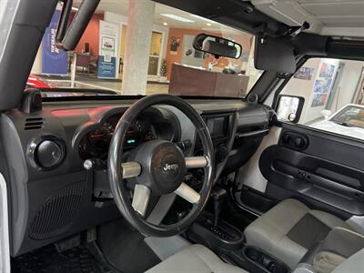 2008 Jeep Wrangler UNLIMITED X 4DR SUV 4X4   - Photo 11 - Hamilton, OH 45015