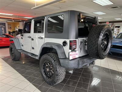 2008 Jeep Wrangler UNLIMITED X 4DR SUV 4X4   - Photo 8 - Hamilton, OH 45015