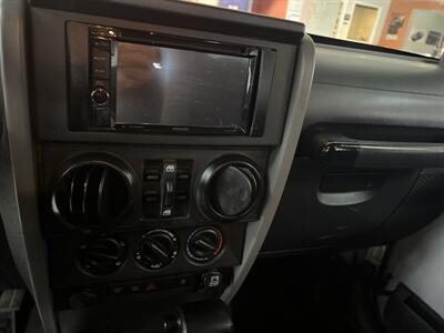 2008 Jeep Wrangler UNLIMITED X 4DR SUV 4X4   - Photo 15 - Hamilton, OH 45015