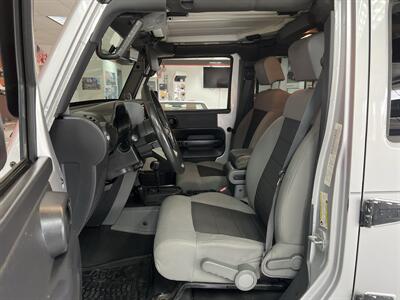 2008 Jeep Wrangler UNLIMITED X 4DR SUV 4X4   - Photo 9 - Hamilton, OH 45015