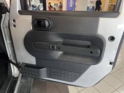 2008 Jeep Wrangler UNLIMITED X 4DR SUV 4X4   - Photo 25 - Hamilton, OH 45015