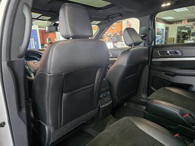 2018 Ford Explorer XLT 4DR SUV 4X4   - Photo 11 - Hamilton, OH 45015