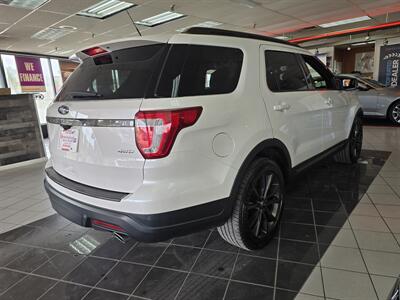 2018 Ford Explorer XLT 4DR SUV 4X4   - Photo 4 - Hamilton, OH 45015